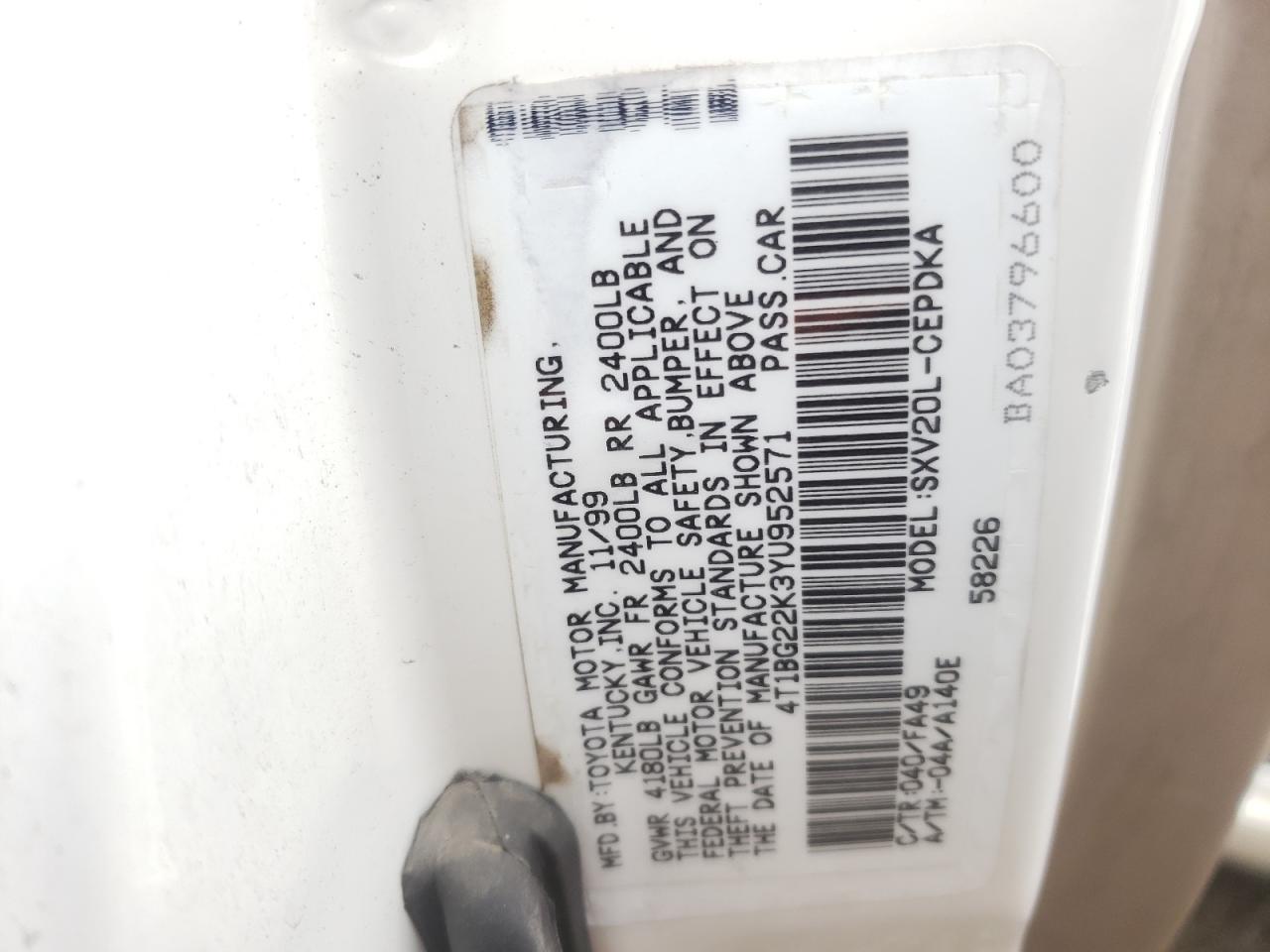 Photo 10 from auction – 2000 TOYOTA CAMRY CE with VIN 4T1BG22K3YU952571