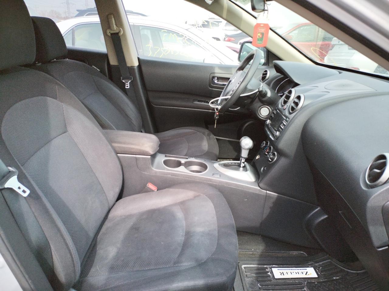 Photo 5 from auction – 2012 NISSAN ROGUE S with VIN JN8AS5MT0CW600247