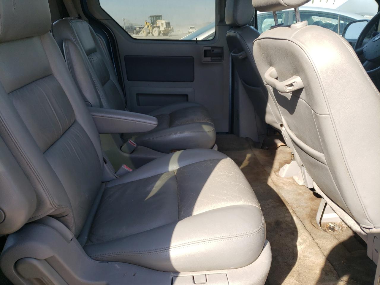 Photo 6 from auction – 2007 FORD FREESTAR S with VIN 2FMZA52257BA23522