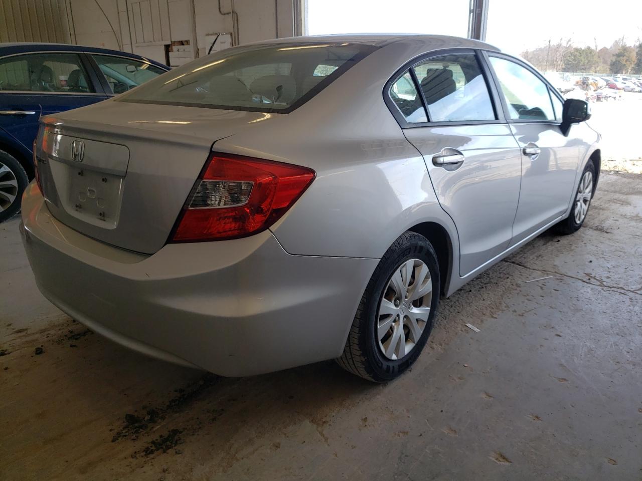 Photo 4 from auction – 2012 HONDA CIVIC LX with VIN 19XFB2F51CE107539