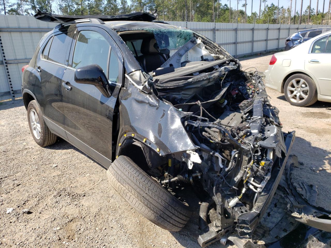 CHEVROLET TRAX 1LT 2019 with VIN KL7CJPSB6KB872043 - Photo from auction