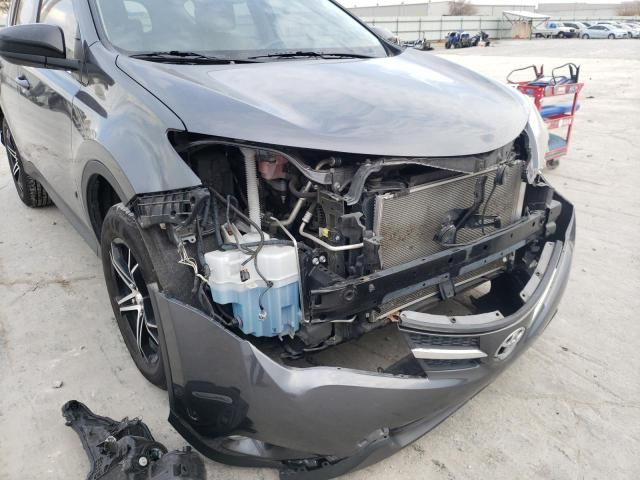 Photo 9 from auction – 2015 TOYOTA RAV4 LE with VIN JTMZFREV3FD078658