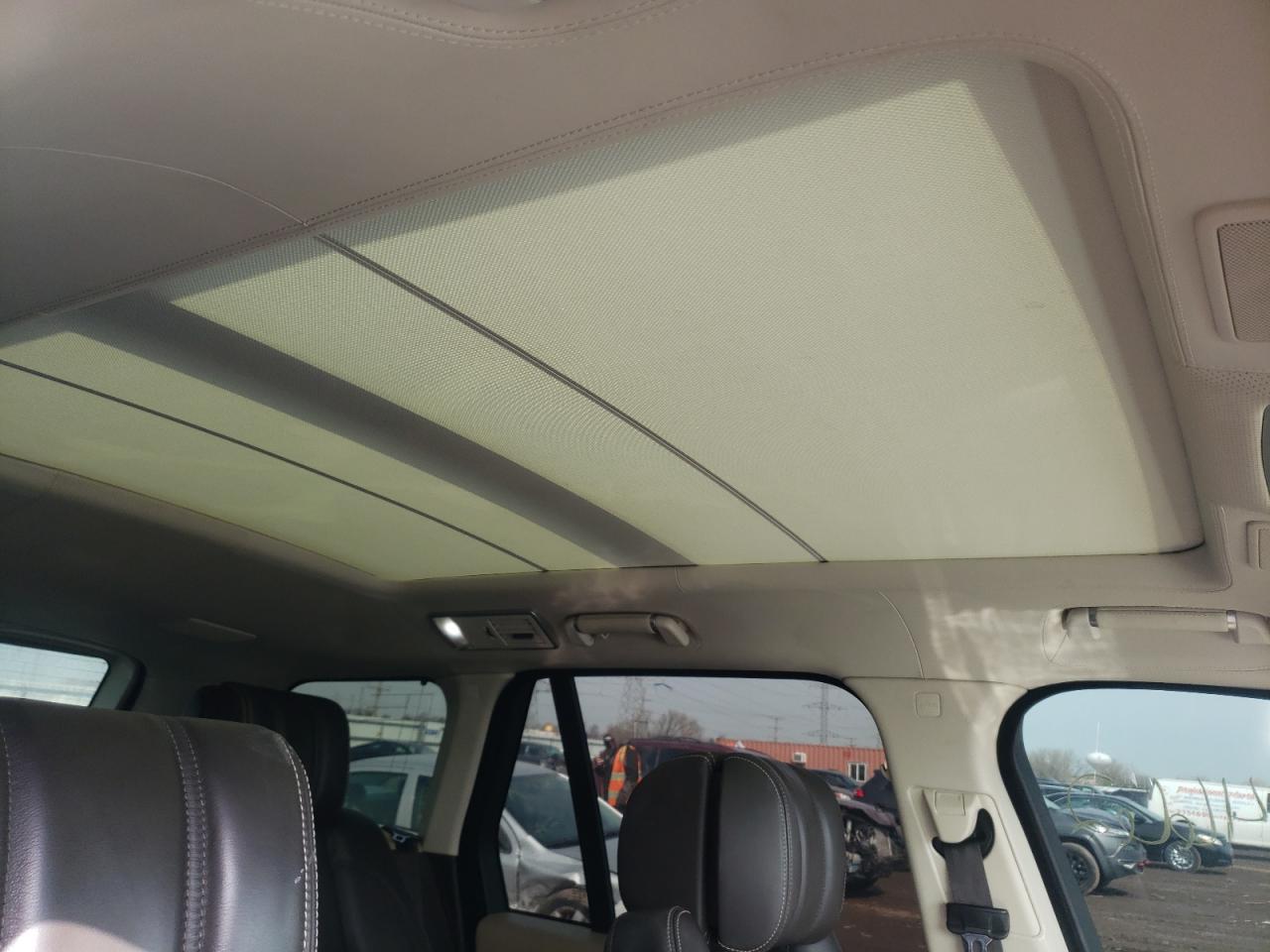 Photo 9 from auction – 2014 LAND ROVER RANGE ROVE with VIN SALGV2EF4EA146856