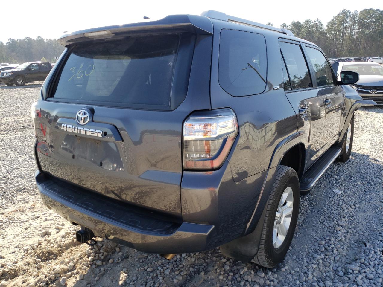 Photo 4 from auction – 2017 TOYOTA 4RUNNER SR with VIN JTEZU5JR4H5152203