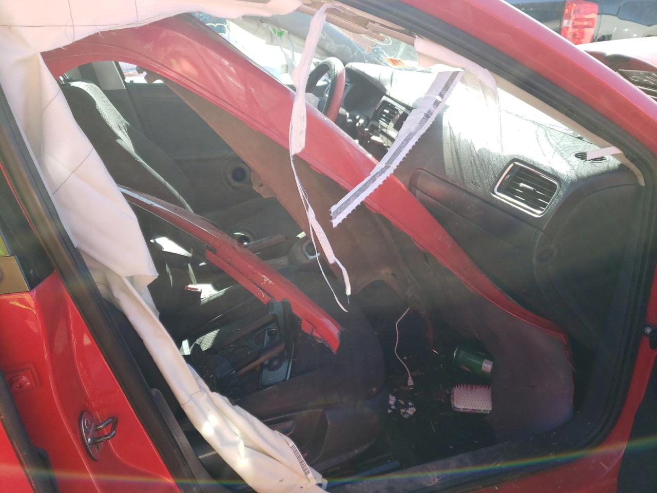 Photo 5 from auction – 2014 VOLKSWAGEN JETTA BASE with VIN 3VW2K7AJXEM404430