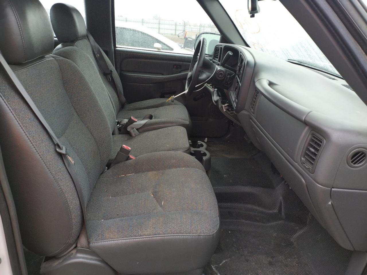Photo 5 from auction – 2006 CHEVROLET SILVERADO with VIN 1GCEC19X76Z152459