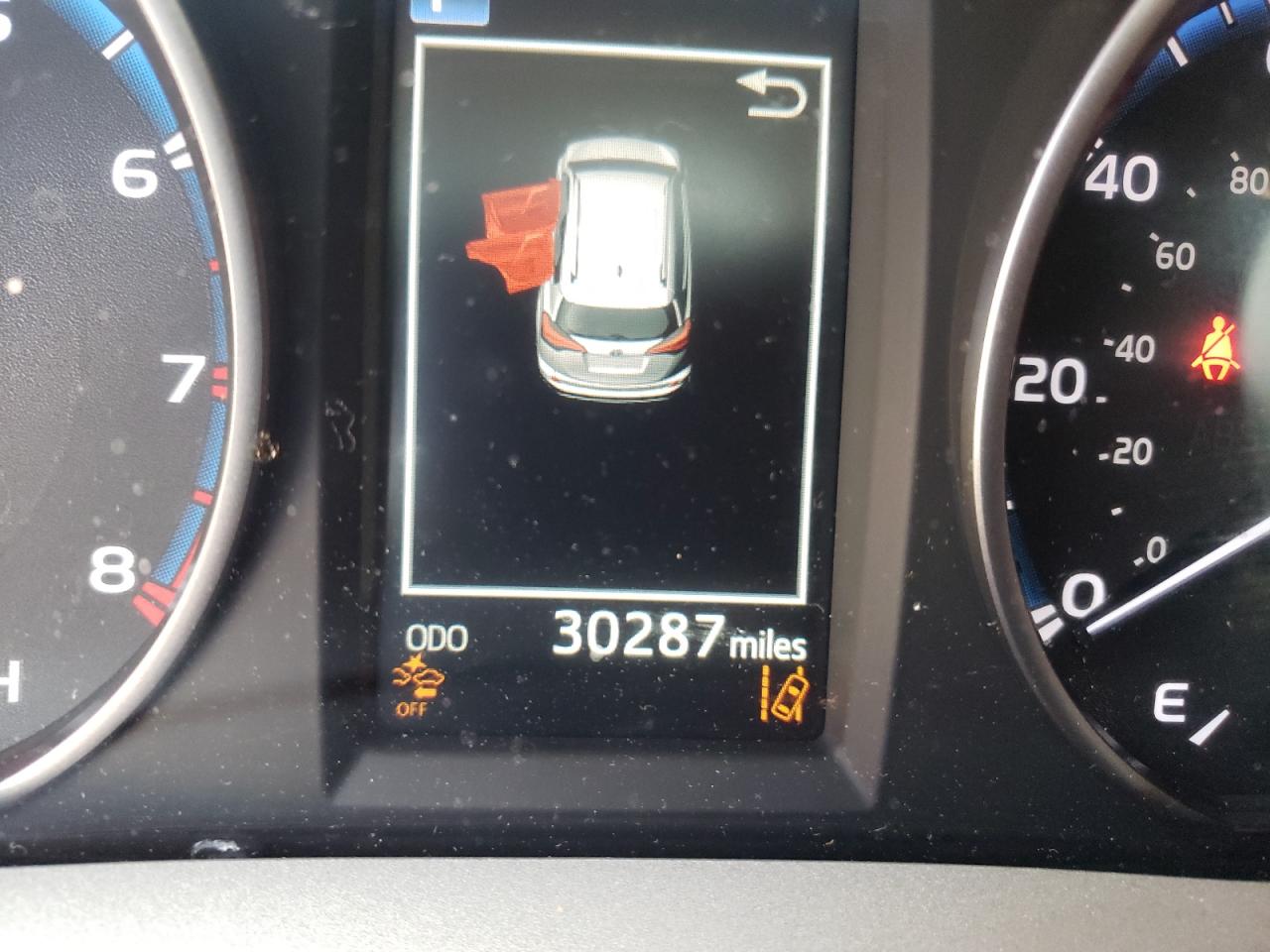 Photo 8 from auction – 2017 TOYOTA RAV4 LE with VIN 2T3BFREV9HW689950
