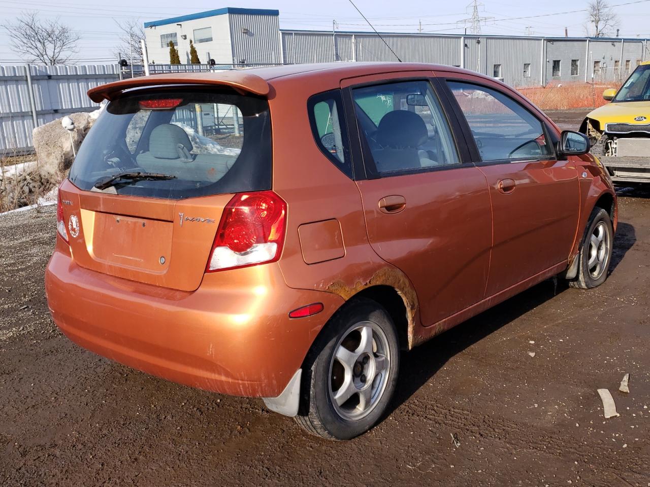 Photo 4 from auction – 2005 PONTIAC WAVE LT with VIN KL2TW62615B393506