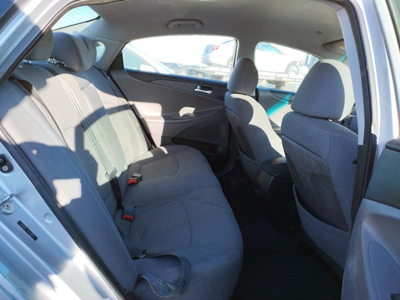 Photo 6 from auction – 2011 HYUNDAI SONATA GLS with VIN 5NPEB4ACXBH177614