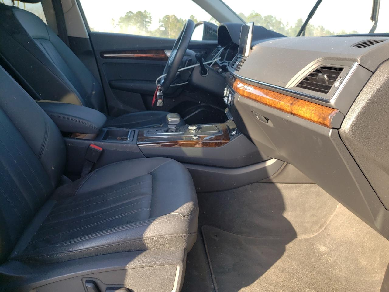 Photo 5 from auction – 2018 AUDI Q5 PREMIUM with VIN WA1BNAFY0J2109409