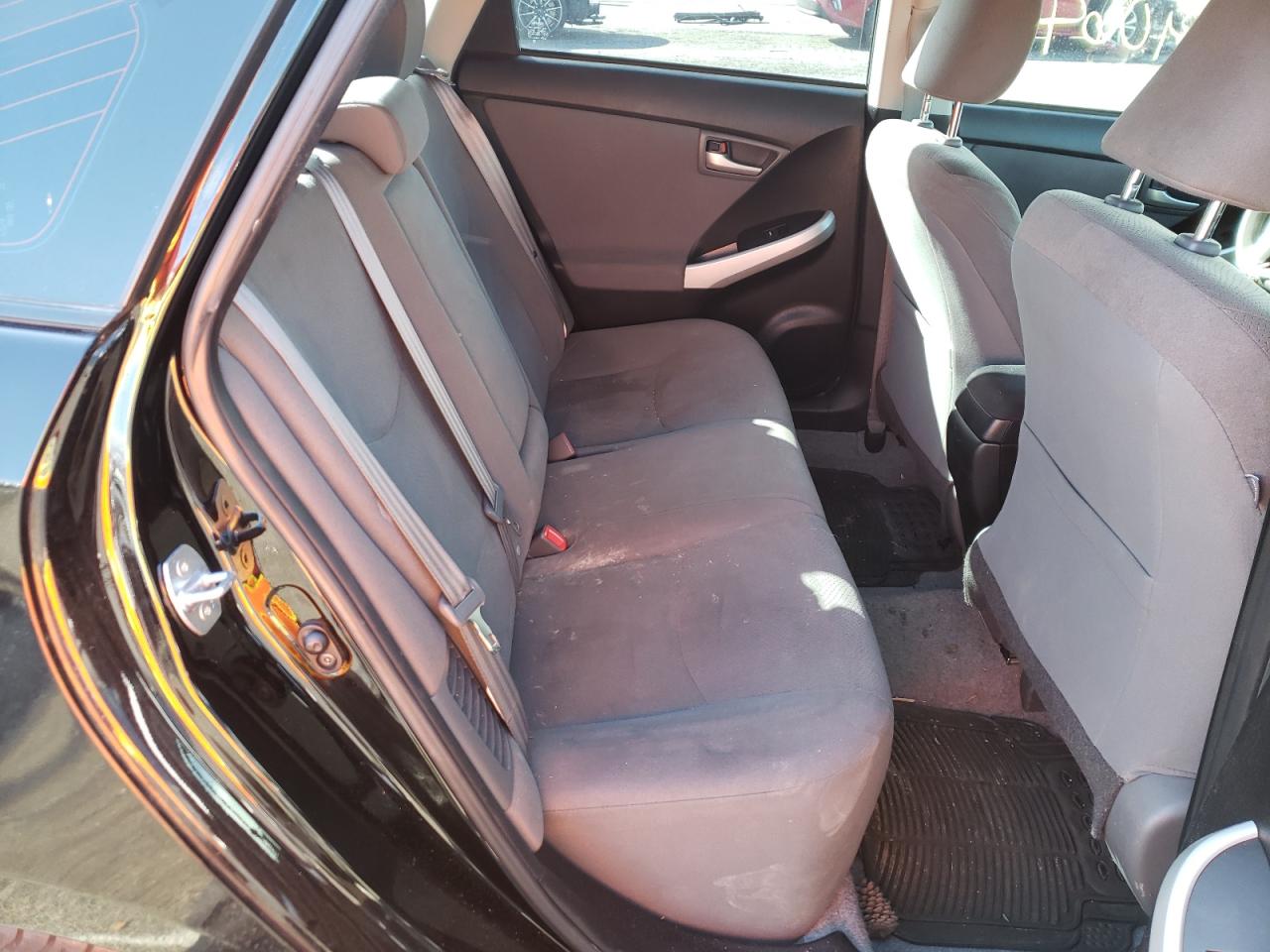 Photo 6 from auction – 2014 TOYOTA PRIUS with VIN JTDKN3DU7E0373665