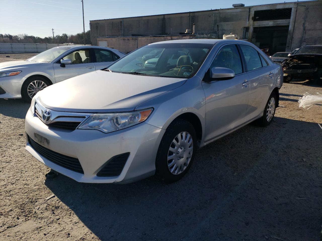 Photo 2 from auction – 2014 TOYOTA CAMRY L with VIN 4T1BF1FK5EU316883