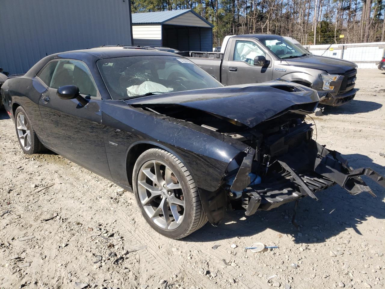 DODGE CHALLENGER 2019 with VIN 2C3CDZBT4KH748024 - Photo from auction