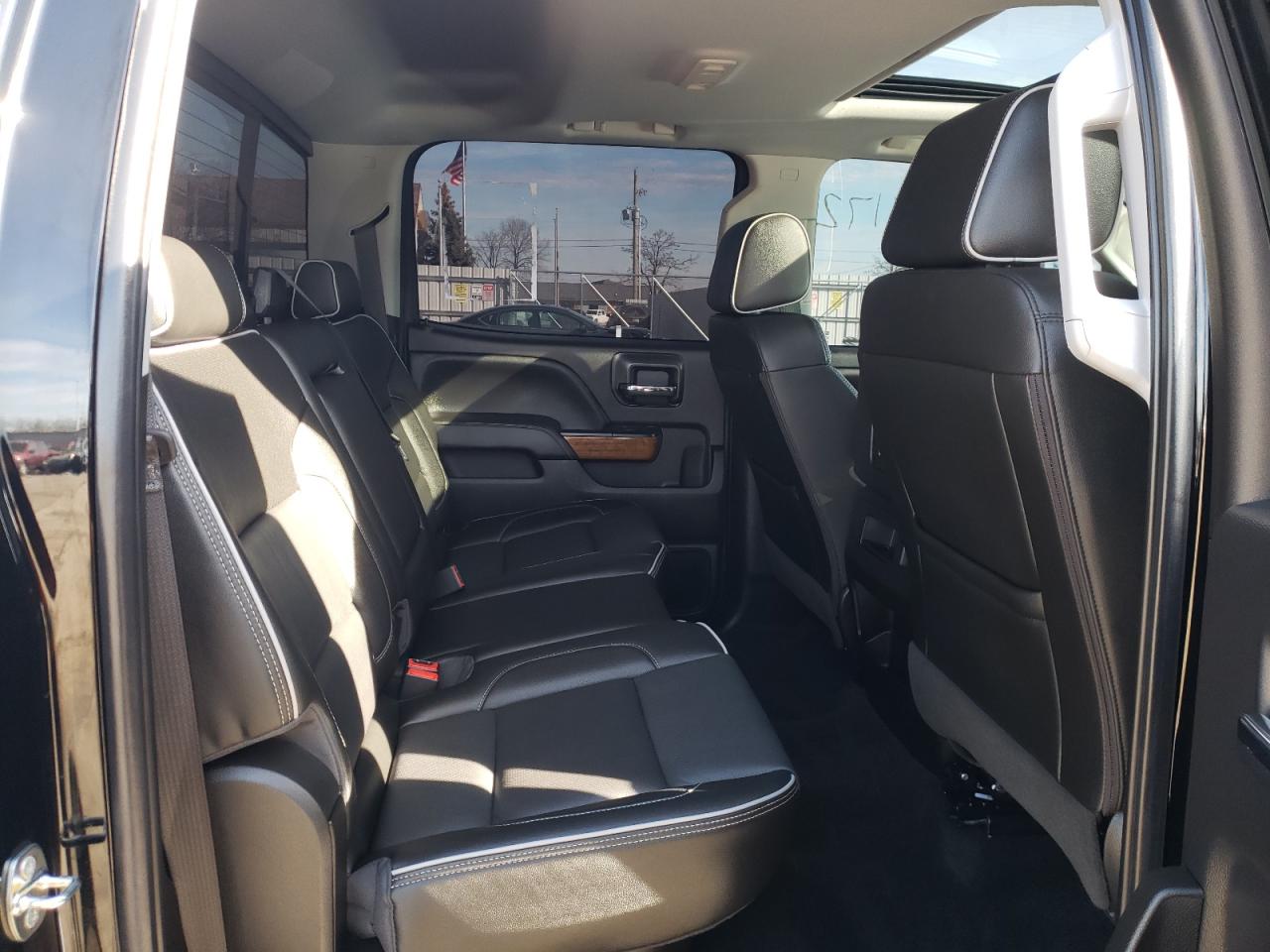 Photo 6 from auction – 2018 CHEVROLET SILVERADO with VIN 1GC4K1EY3JF154510
