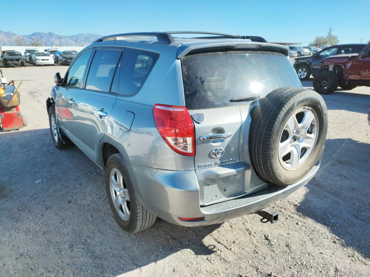 Photo 3 from auction – 2006 TOYOTA RAV4 with VIN JTMZD33V566015779