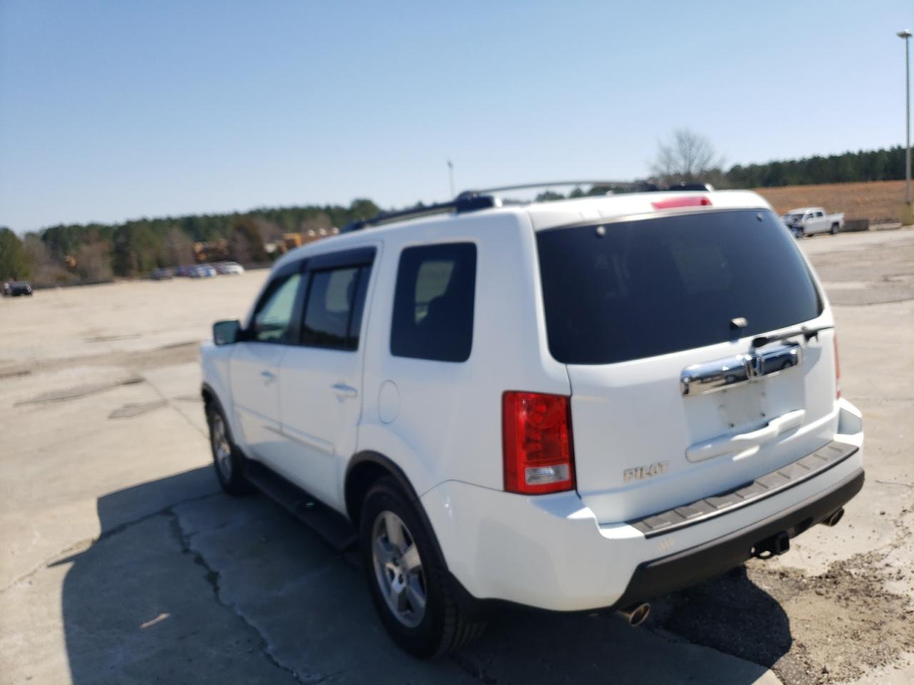Foto 3 de la subasta – 2011 HONDA PILOT EXL con VIN 5FNYF3H5XBB049620