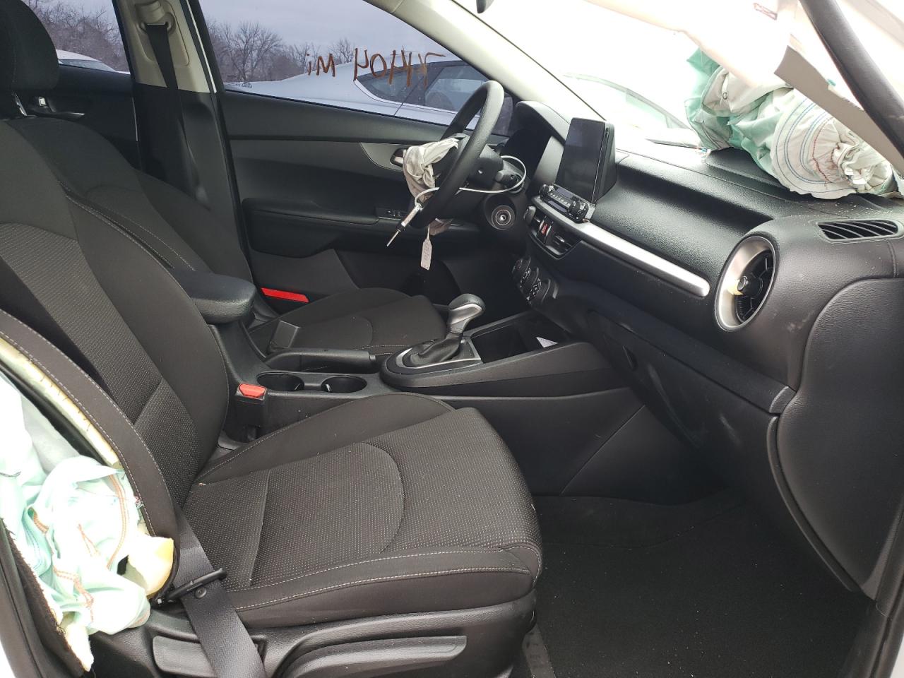 Photo 5 from auction – 2020 KIA FORTE FE with VIN 3KPF24AD2LE152922