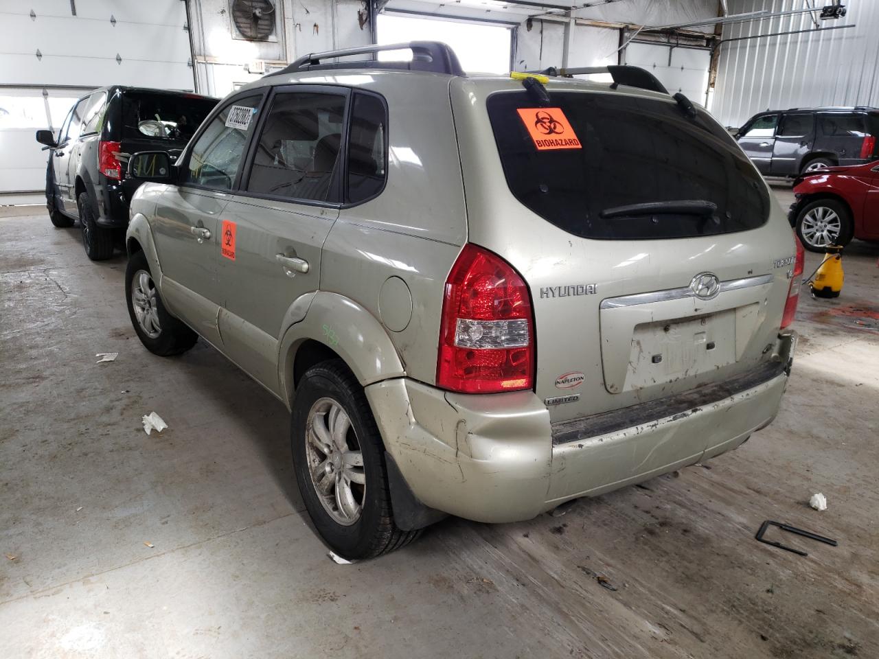 Photo 3 from auction – 2007 HYUNDAI TUCSON SE with VIN KM8JN72D97U557809
