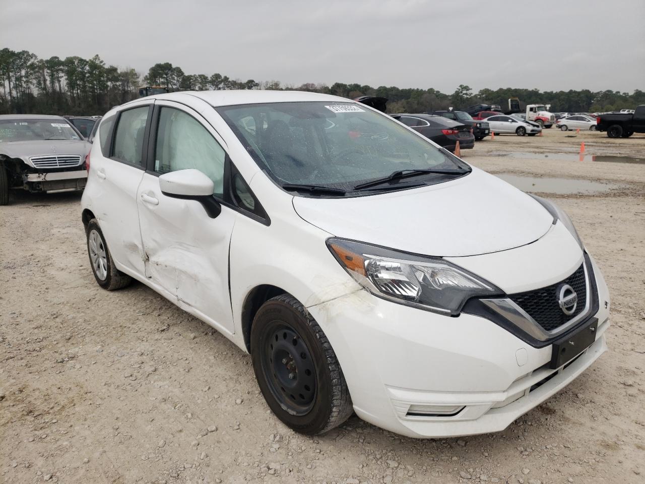 NISSAN VERSA NOTE 2019 with VIN 3N1CE2CP2KL360401 - Photo from auction
