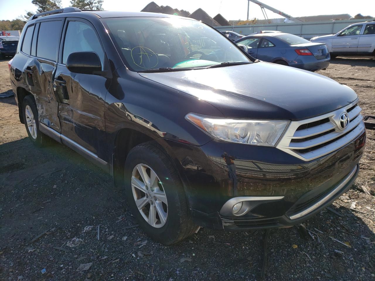 TOYOTA HIGHLANDER 2011 with VIN 5TDBK3EH9BS069790 - Photo from auction