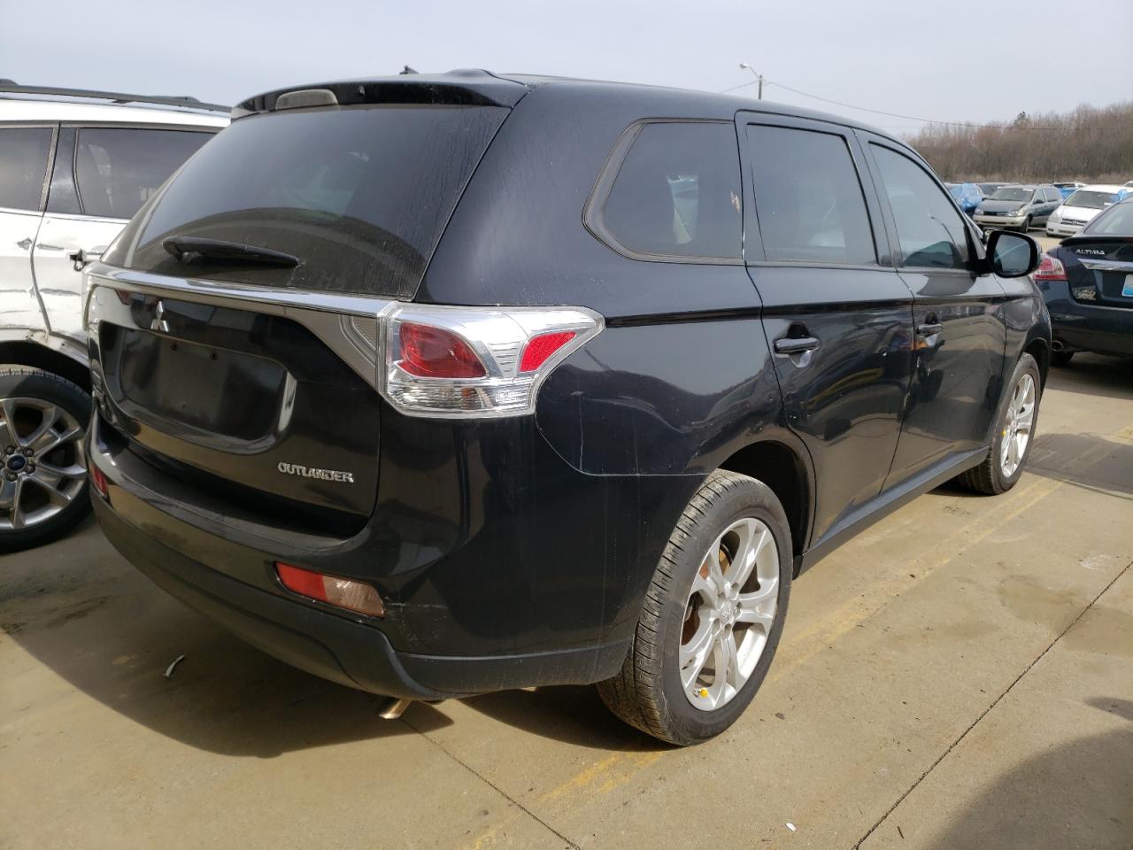 Zdjęcie 4 z aukcji – 2014 MITSUBISHI OUTLANDER z VIN JA4AD3A35EZ019255