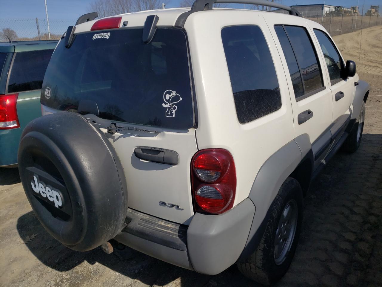 Photo 4 from auction – 2005 JEEP LIBERTY SP with VIN 1J4GL48K55W584753