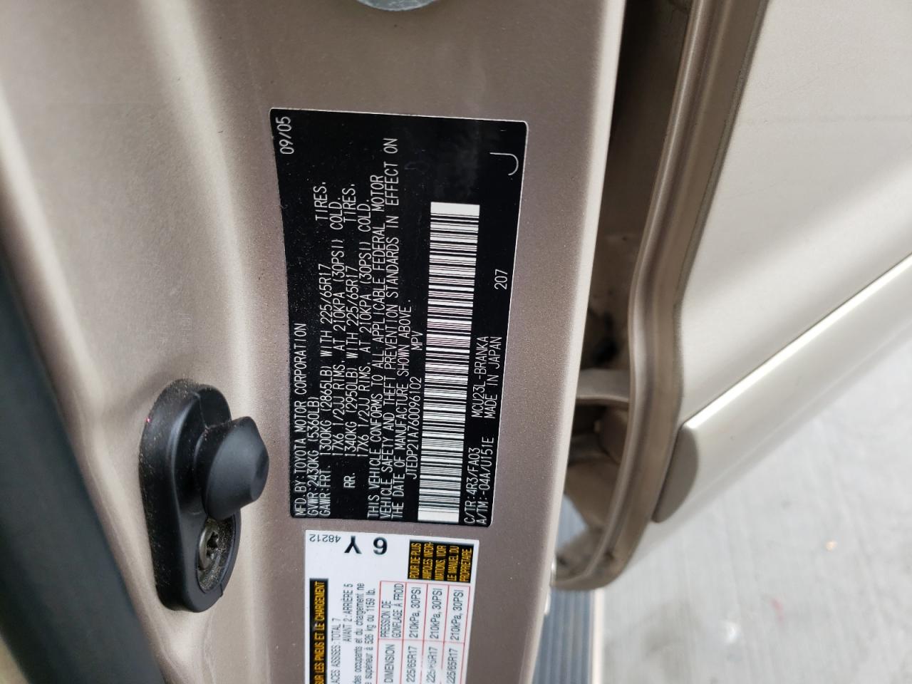Photo 10 from auction – 2006 TOYOTA HIGHLANDER with VIN JTEDP21A760096102