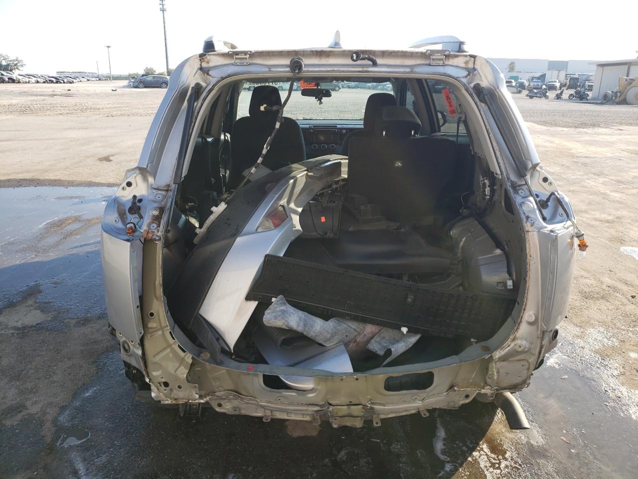 Photo 9 from auction – 2016 TOYOTA RAV4 LE with VIN 2T3ZFREV0GW304496
