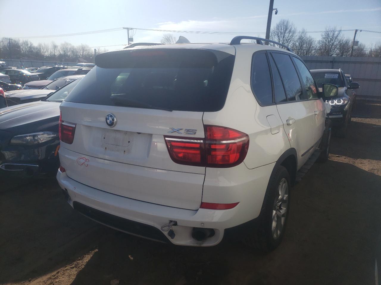 Photo 4 from auction – 2013 BMW X5 XDRIVE3 with VIN 5UXZV4C56D0B02420
