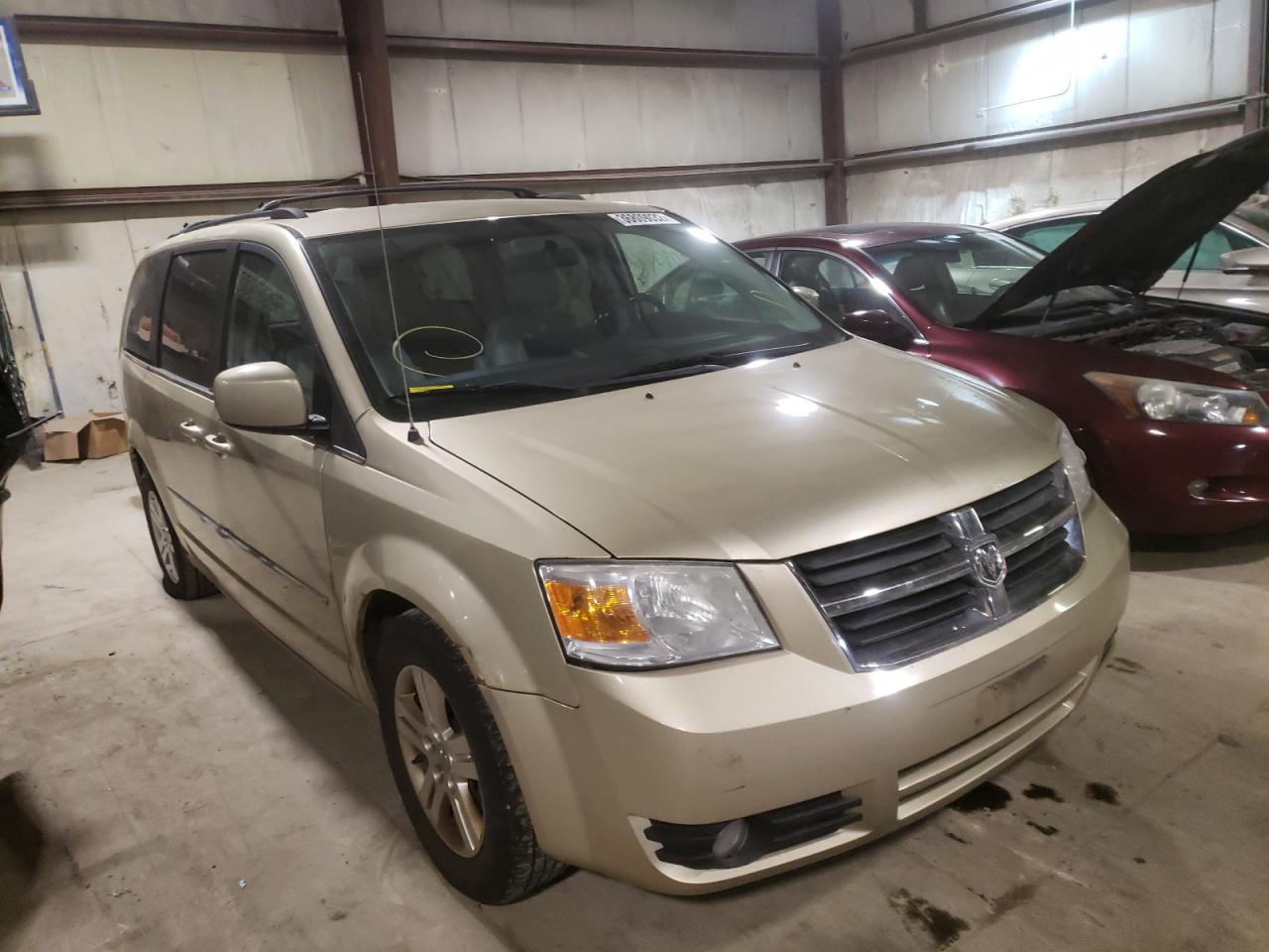 DODGE GRAND CARA 2010 with VIN 2D4RN5DX7AR396807 - Photo from auction
