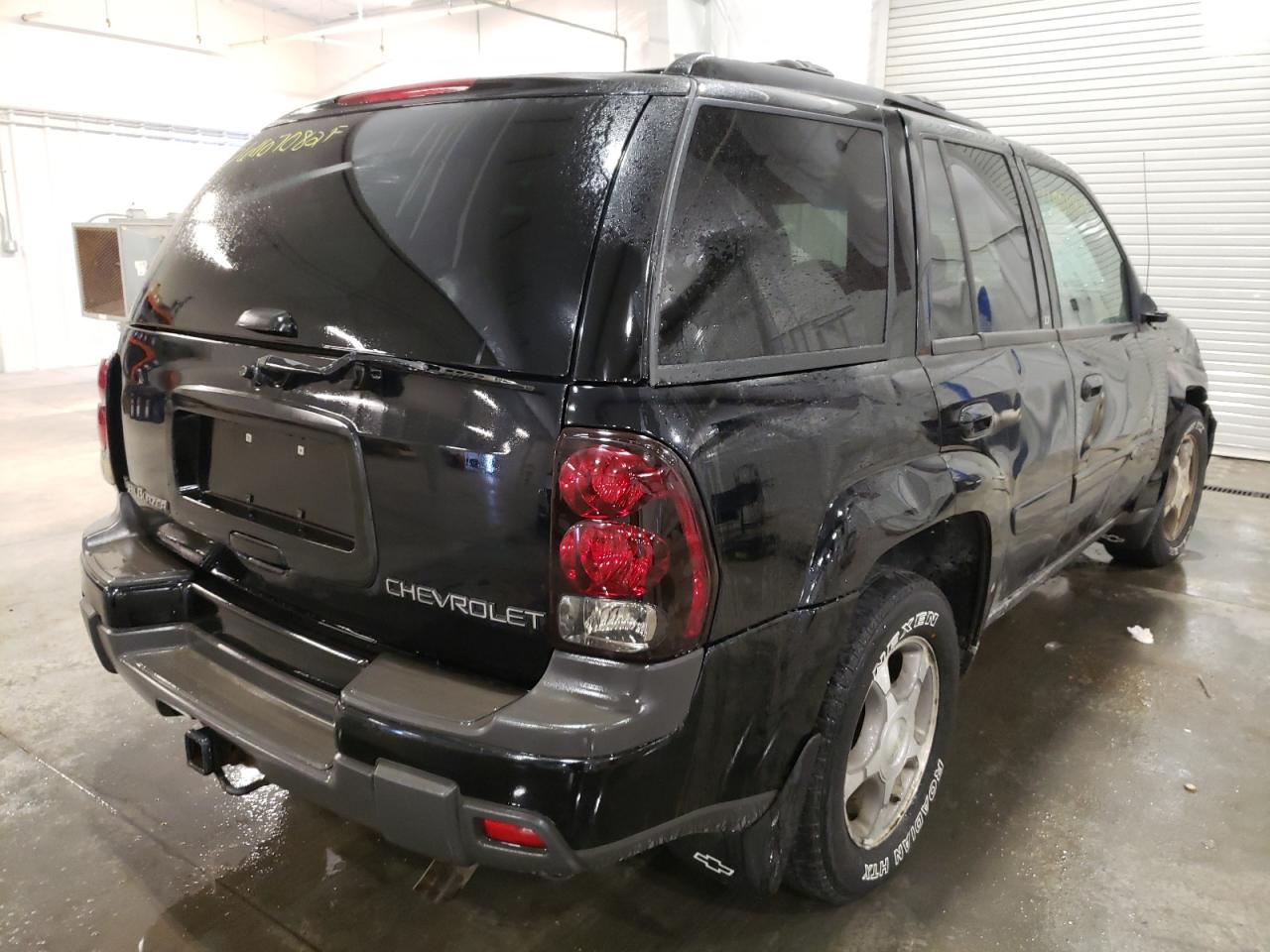 Photo 4 from auction – 2004 CHEVROLET TRAILBLAZE with VIN 1GNDT13S842246727