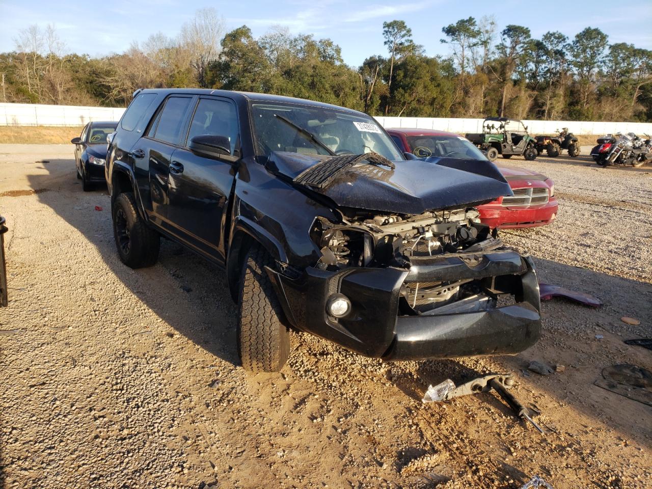 TOYOTA 4RUNNER SR 2017 with VIN JTEZU5JR2H5164477 - Photo from auction