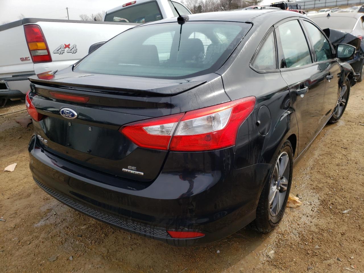 Photo 4 from auction – 2014 FORD FOCUS SE with VIN 1FADP3F23EL167682