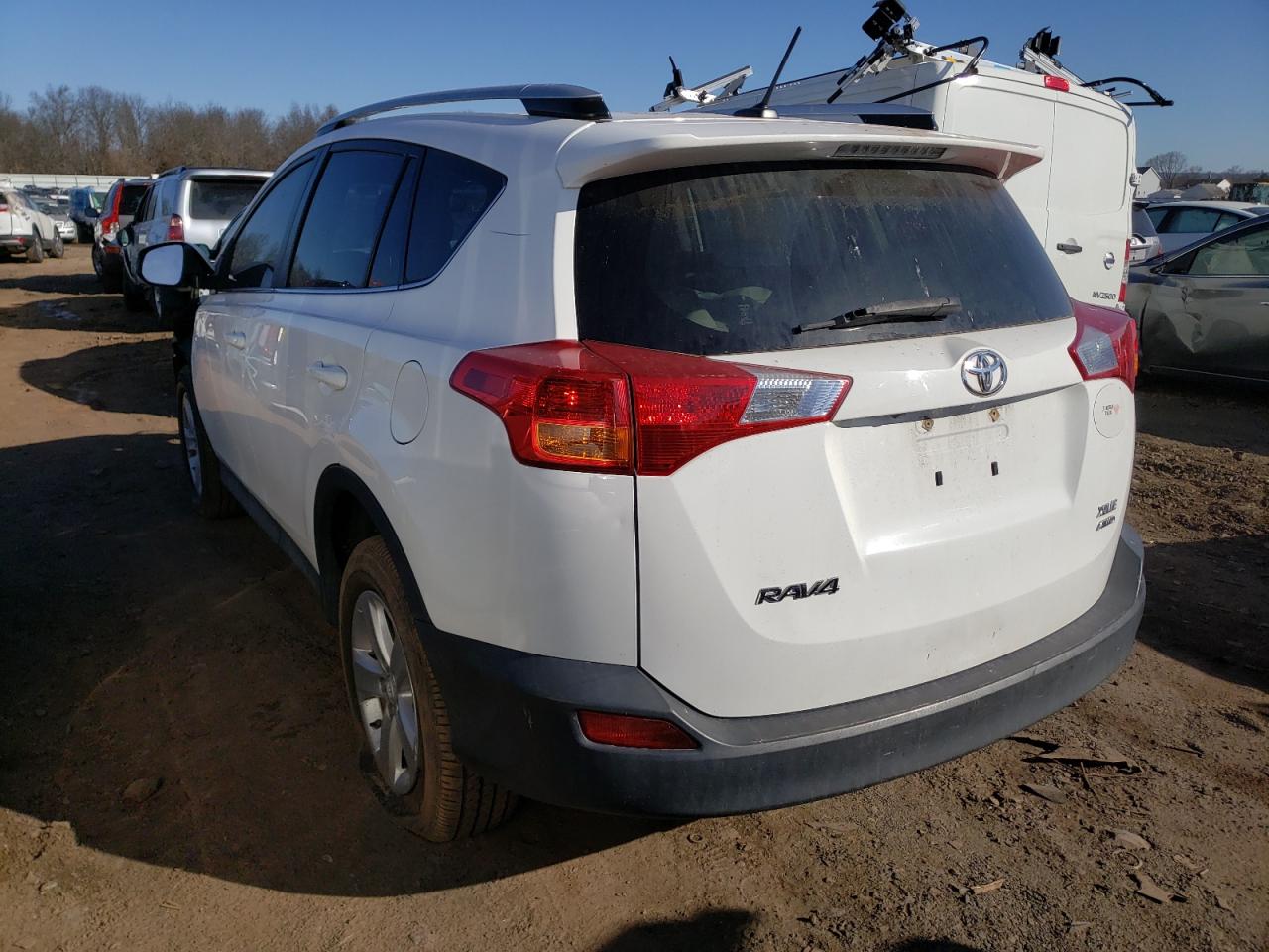 Photo 3 from auction – 2014 TOYOTA RAV4 XLE with VIN JTMRFREV6ED050481