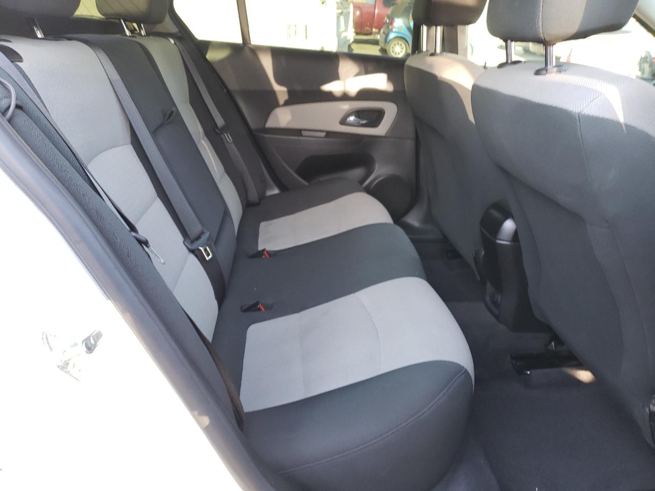 Photo 6 from auction – 2012 CHEVROLET CRUZE LS with VIN 1G1PC5SH5C7123643