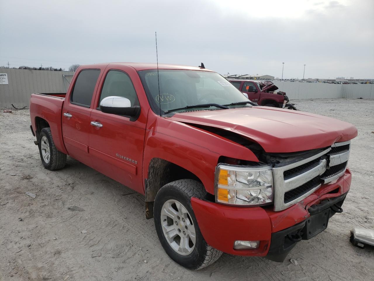 CHEVROLET SILVERADO 2011 with VIN 3GCPKTE3XBG231385 - Photo from auction