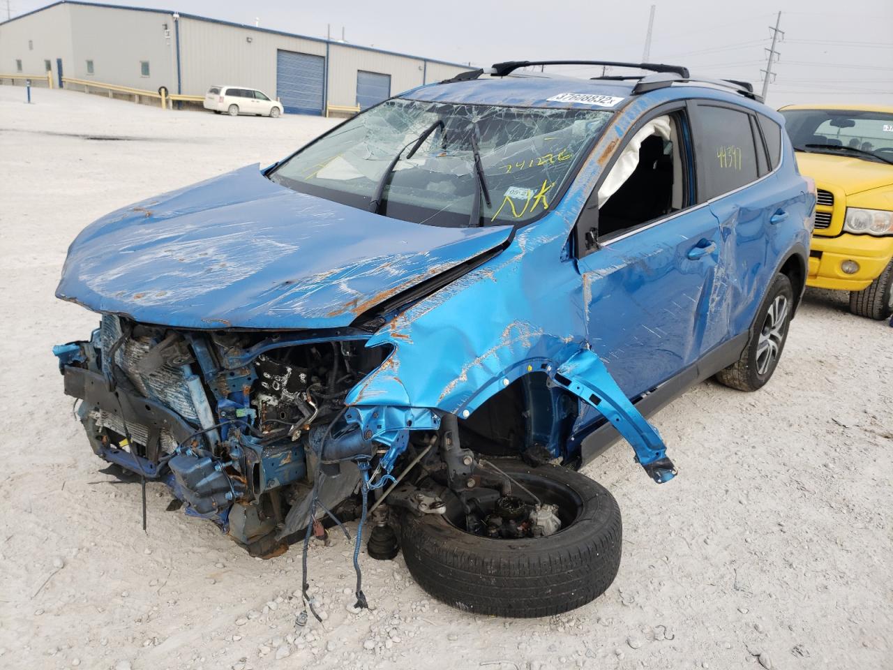 Photo 2 from auction – 2018 TOYOTA RAV4 LE with VIN JTMZFREV4JJ741276