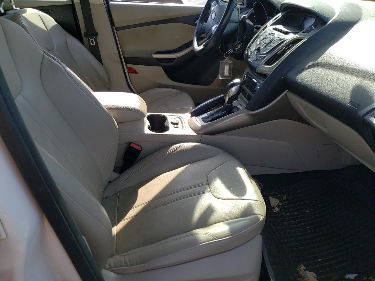 Photo 5 from auction – 2012 FORD FOCUS SEL with VIN 1FAHP3H29CL311537