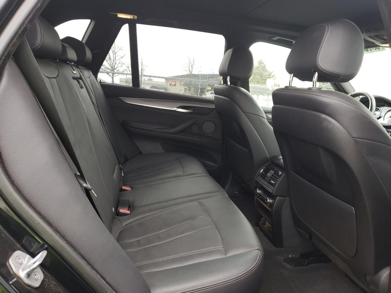 Photo 6 from auction – 2017 BMW X5 XDRIVE3 with VIN 5UXKR0C35H0X77501