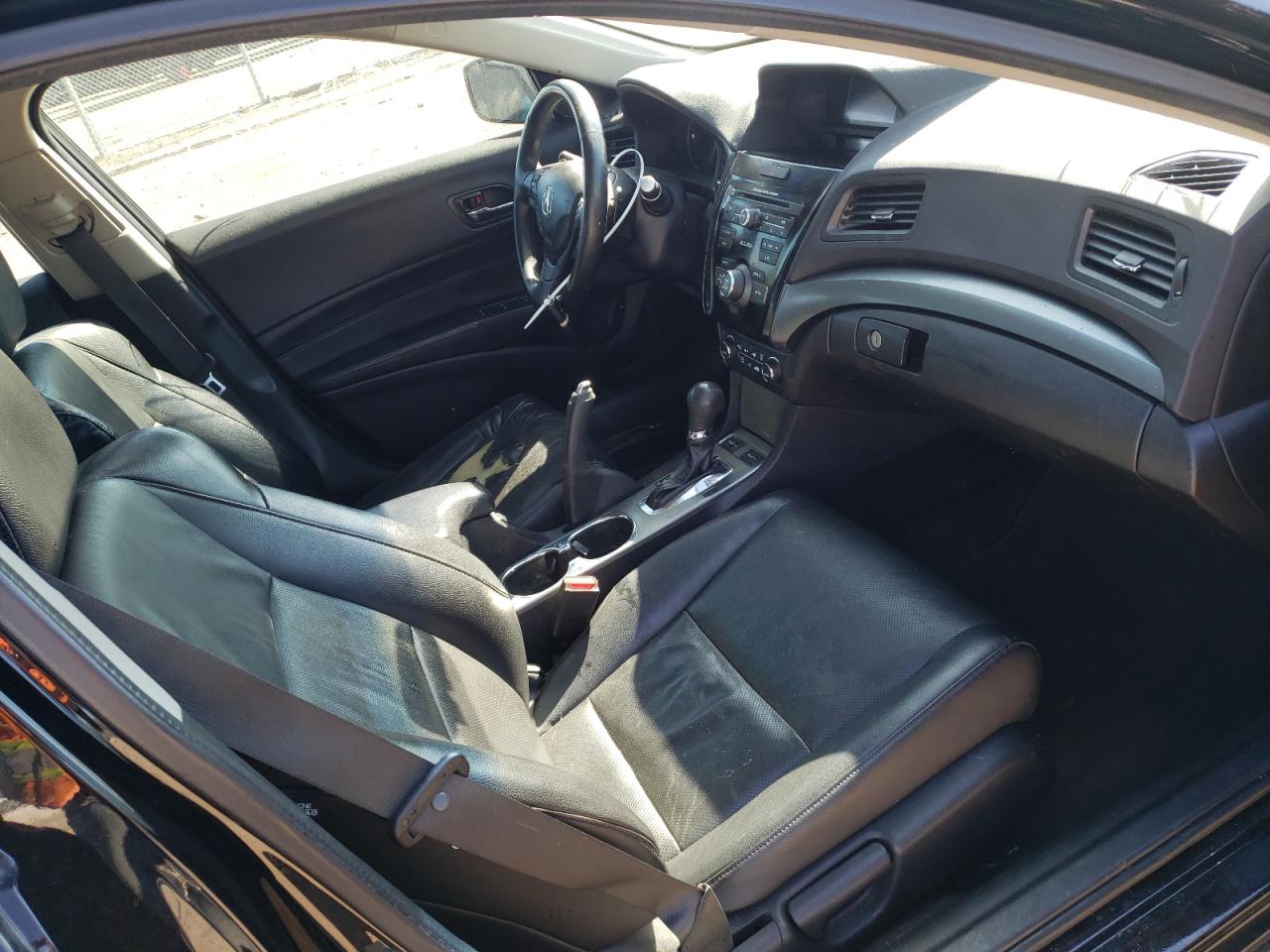 Photo 5 from auction – 2014 ACURA ILX 20 with VIN 19VDE1F3XEE001898