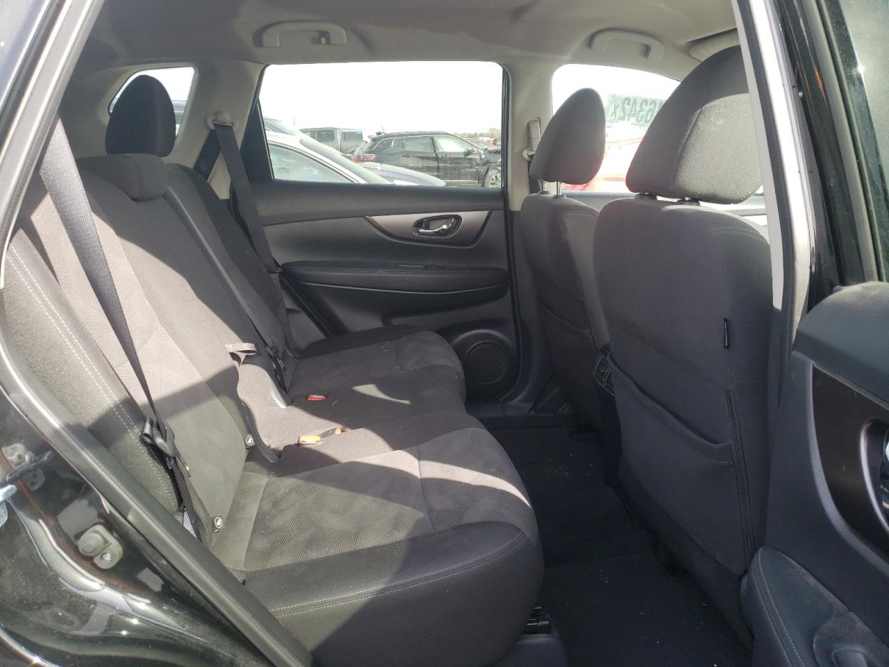 Photo 6 from auction – 2016 NISSAN ROGUE S with VIN KNMAT2MV8GP735730