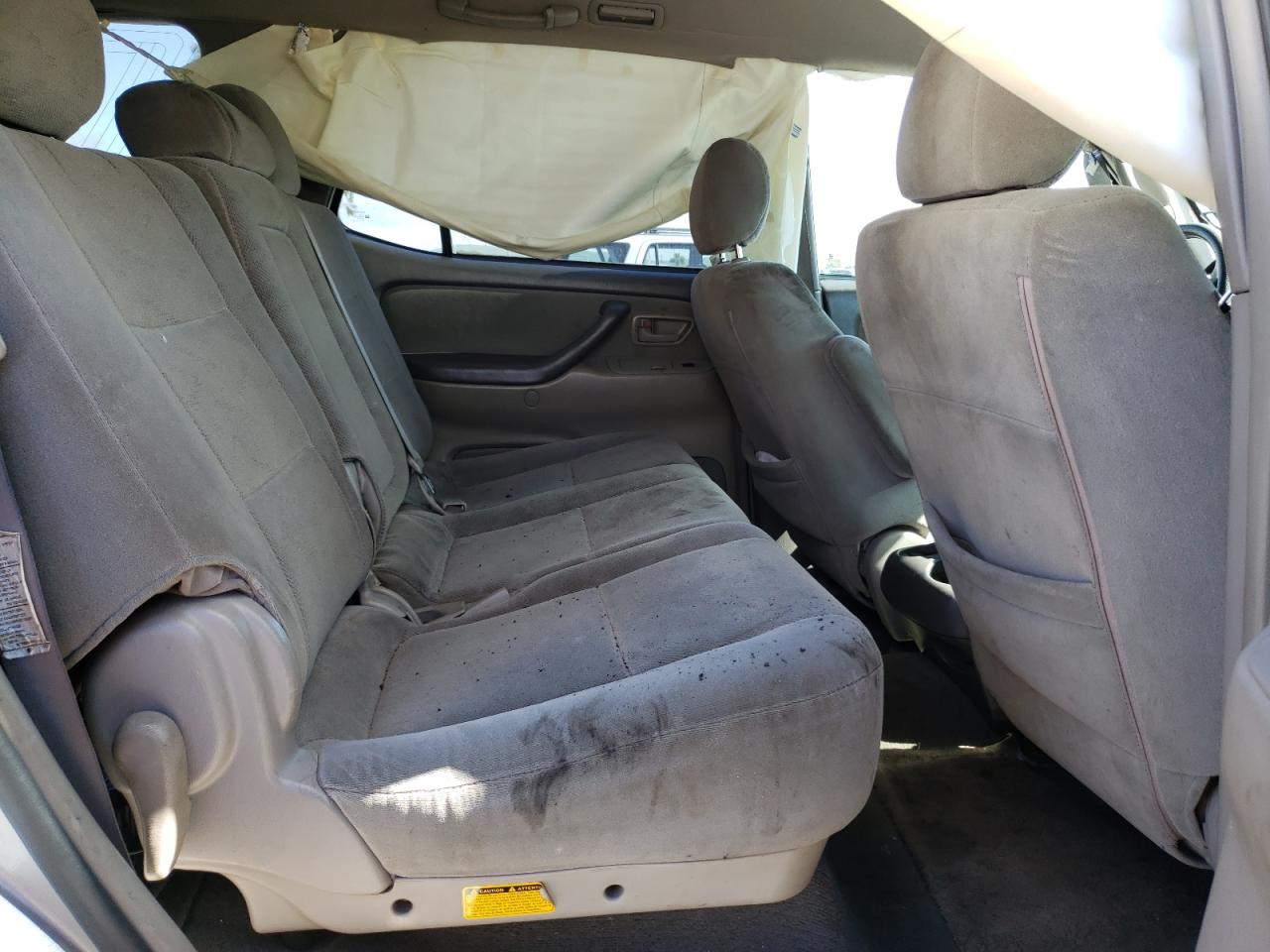 Photo 6 from auction – 2005 TOYOTA SEQUOIA SR with VIN 5TDZT34A45S244094