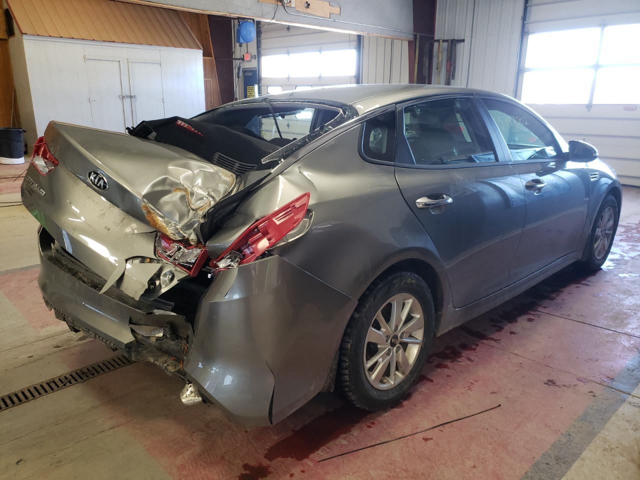 Photo 4 from auction – 2018 KIA OPTIMA LX with VIN 5XXGT4L39JG237668