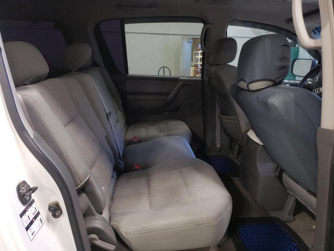 Photo 6 from auction – 2005 NISSAN ARMADA SE with VIN 5N1AA08B35N711558