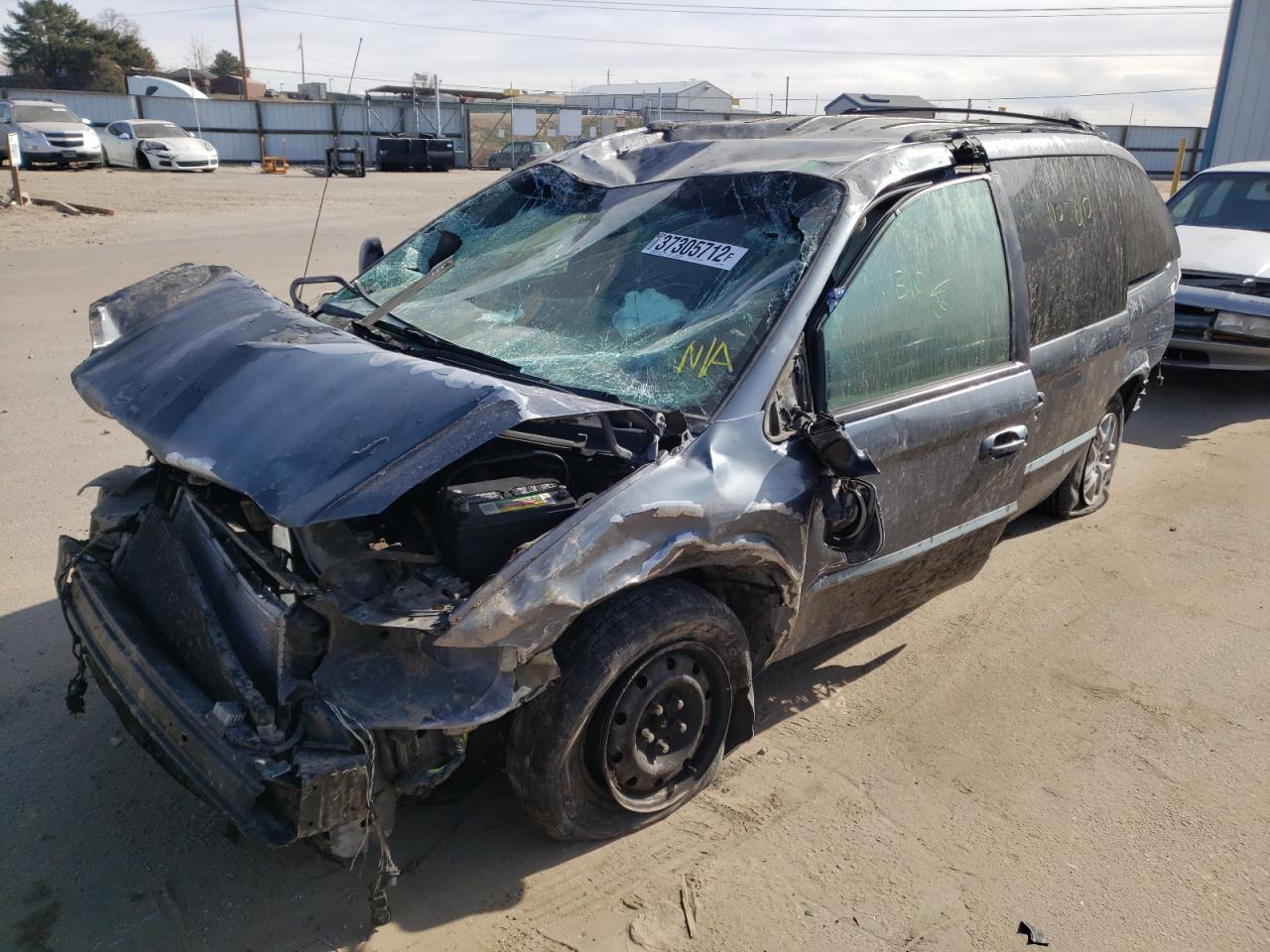 Photo 2 from auction – 2001 DODGE GRAND CARA with VIN 2B4GP44321R354256