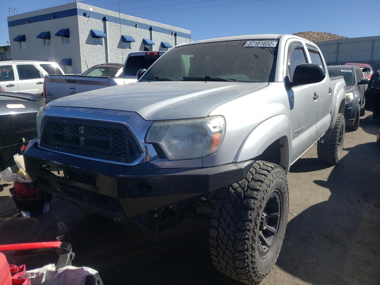 Photo 2 from auction – 2012 TOYOTA TACOMA DOU with VIN 3TMLU4EN3CM081882