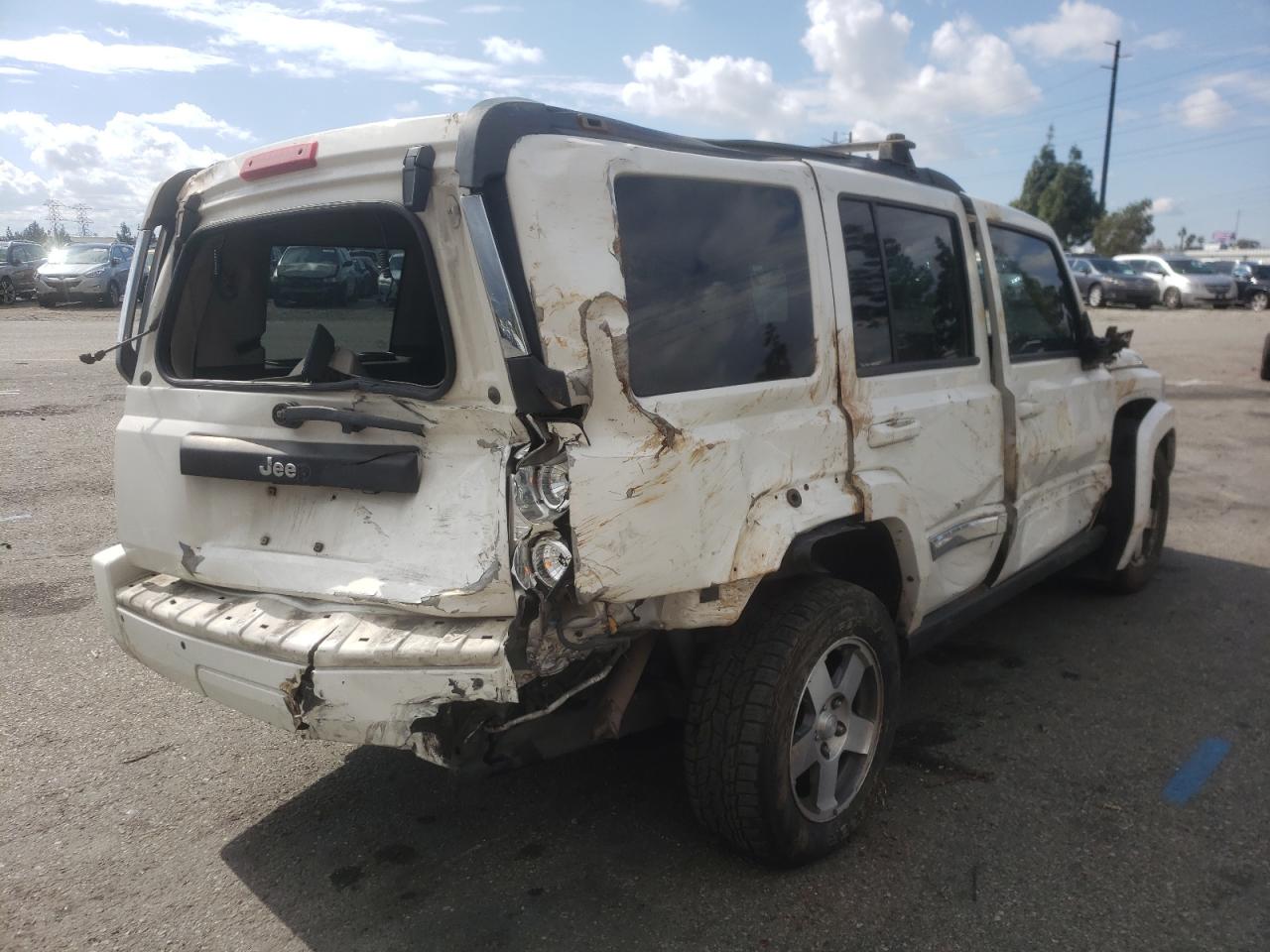 Photo 4 from auction – 2010 JEEP COMMANDER with VIN 1J4RH4GK6AC159260