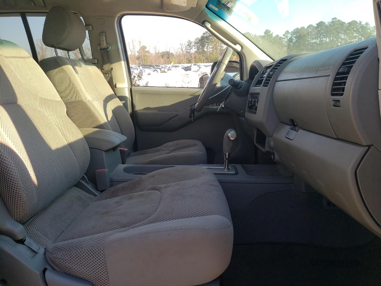 Photo 5 from auction – 2008 NISSAN FRONTIER C with VIN 1N6AD09U38C418185