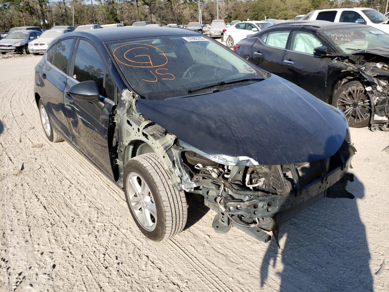 CHEVROLET CRUZE LT 2018 with VIN 3G1BE6SM8JS587578 - Photo from auction