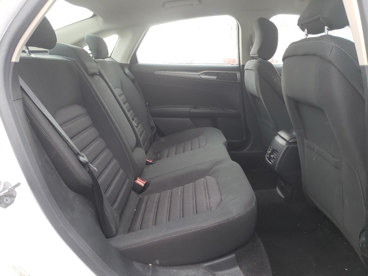 Photo 6 from auction – 2017 FORD FUSION SE with VIN 3FA6P0H72HR110153